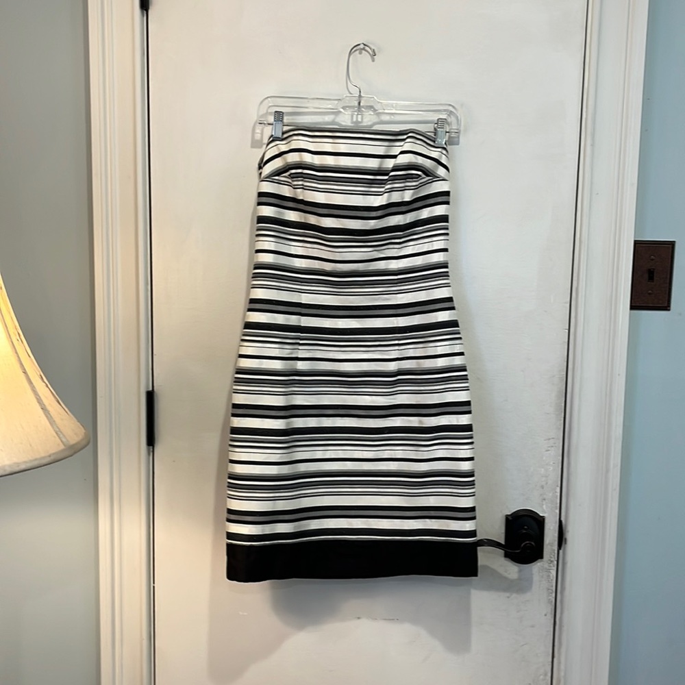 White black stripe strapless dress